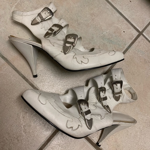 Adorable White Western Cut Out Booties - Picture 7 of 7